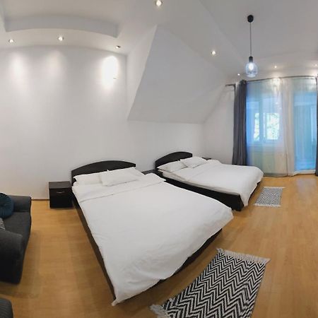Hotel Hillside Oradea Zewnętrze zdjęcie