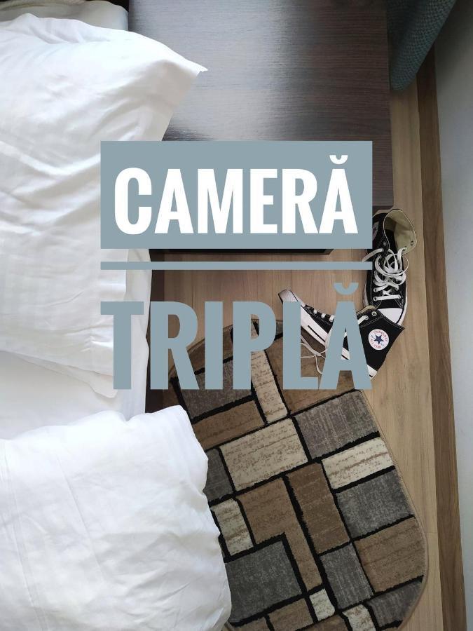Hotel Hillside Oradea Zewnętrze zdjęcie