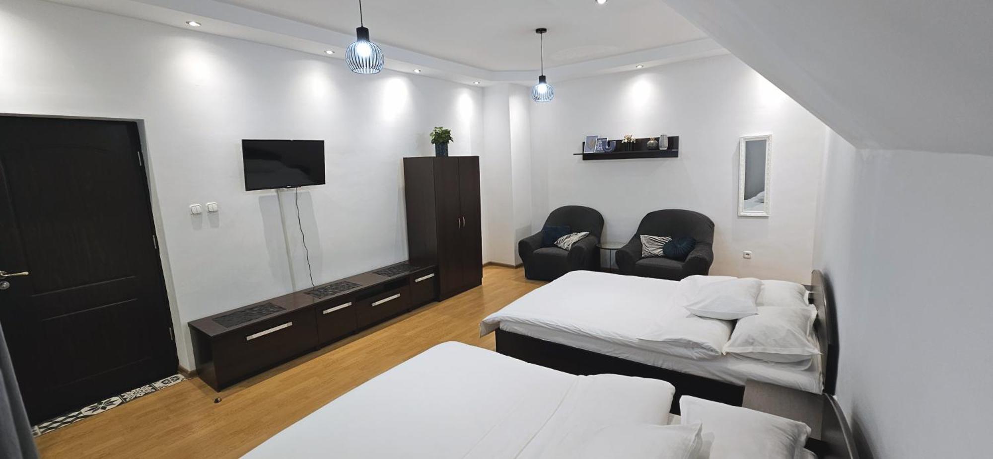 Hotel Hillside Oradea Zewnętrze zdjęcie