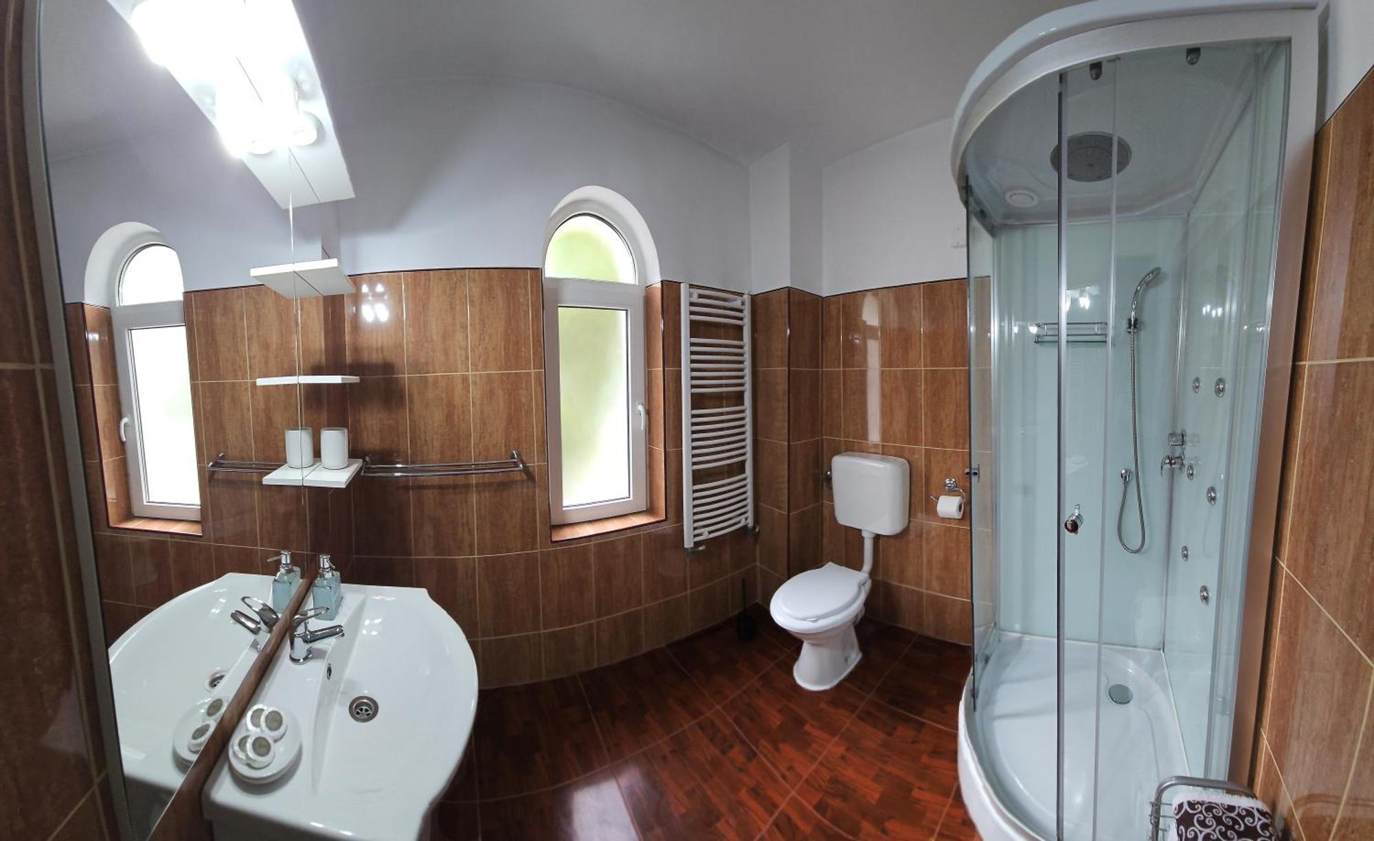 Hotel Hillside Oradea Zewnętrze zdjęcie