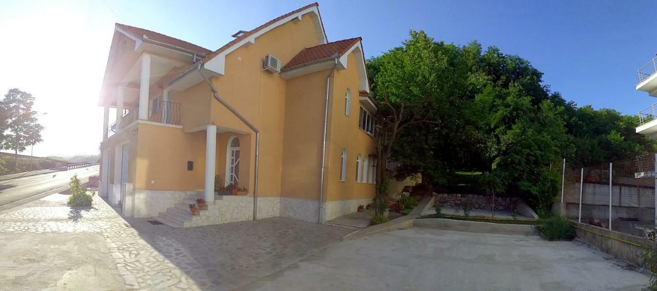 Hotel Hillside Oradea Zewnętrze zdjęcie